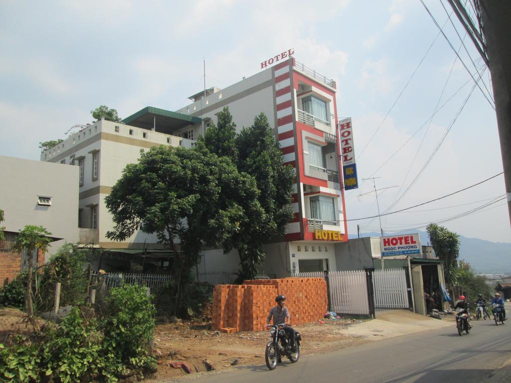 Ngoc Phuong Hotel Bảo Lộc Exterior foto